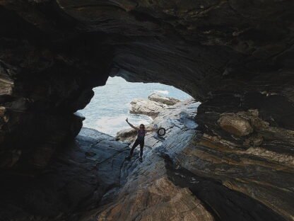 Trilha Gruta da Sacristia, Praia da Sacristia e Gruta do Farol - Maricá - RJ (Em grupo) - Imagem 3